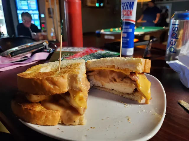 Rookeez Sports Bar & Grill Llc