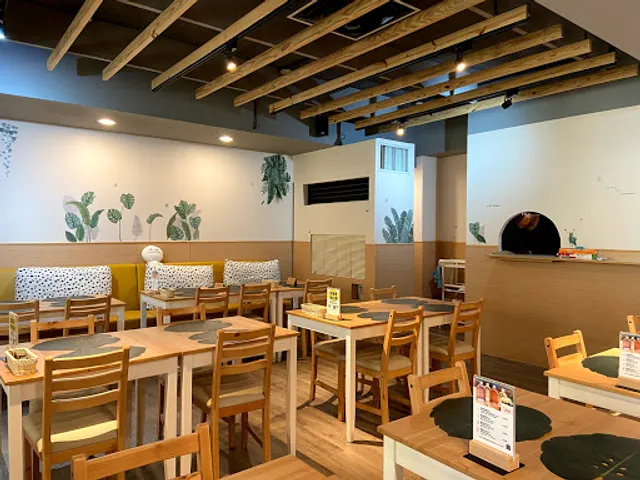 93 Tomato Beef Noodle