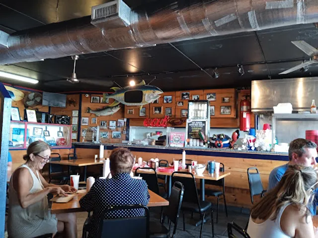 Ike's Famous Crabcakes