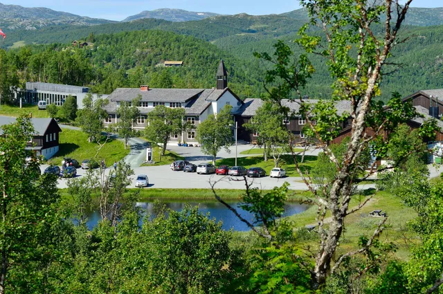 Skinnarbu National Park Hotel