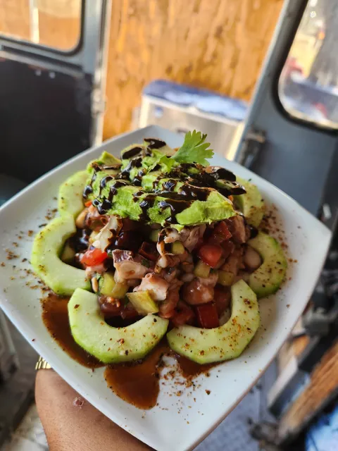 Mariscos El Gallo food truck