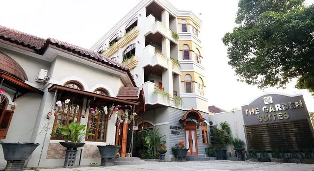 The Garden Suites Solo