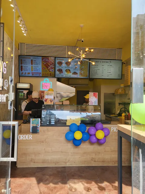 BASAK HOTDOG (Korean Street Food & Corndog) - Národní Branch