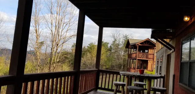 Dancing Bears Rental Cabin