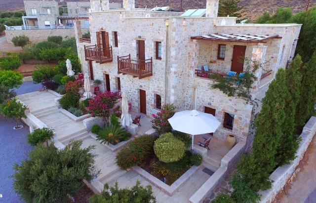Παραδοσιακοί Ξενώνες Lithos Houses Traditional Guest House