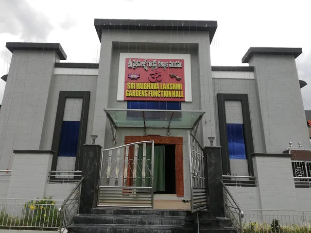 OYO 40708 Sri Vaibhava Lakshmi Gardens Rest Rooms