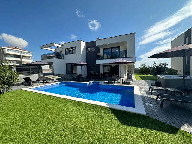 Fantasy Daydream Mansion