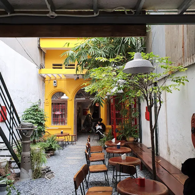 Tiny Post Cafe - 165 Cầu Giấy