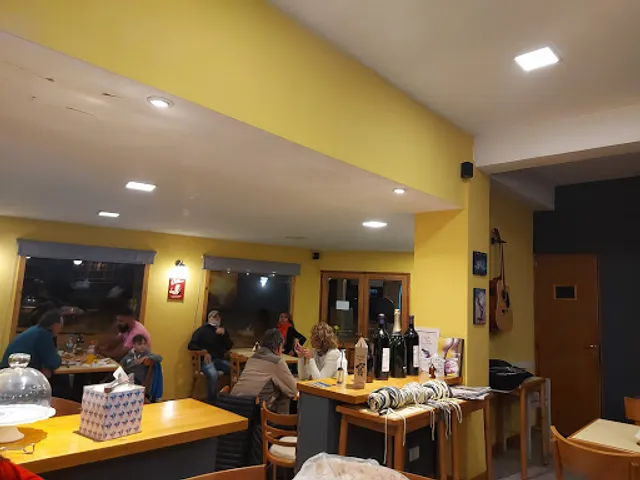 Del Viejo Bosque Cafe