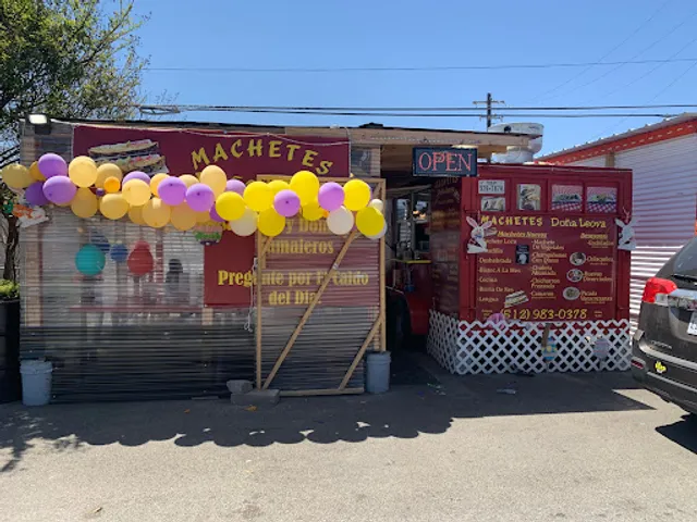 Machetes “Doña Leova”