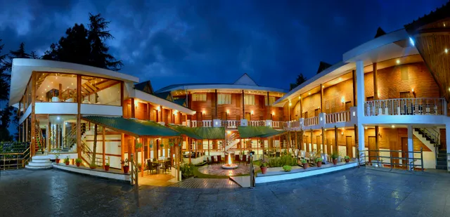 TreeHouse Chail Villas