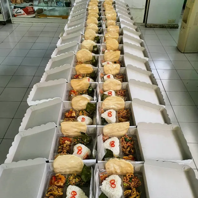 Happy Vegetarian Food