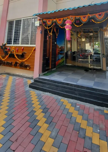 Closed Hotel Executive Nashik fata Best budget Lodging near pimpri chichwad Bhosari hotel