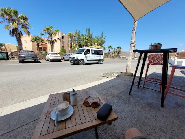 Café Caveto -coffee, boards, ice cream & more-