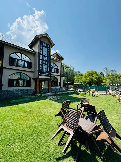 Frosty Mountain Resort