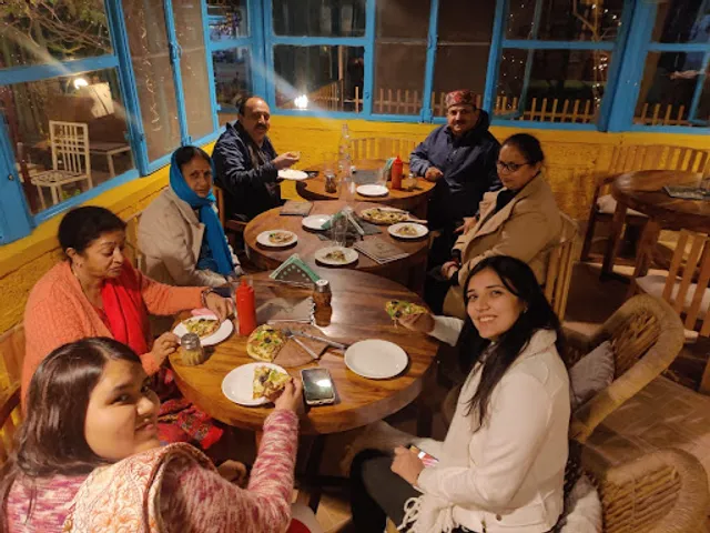 The Rogue Cafe - Authentic Wood Fire Oven Pizzas