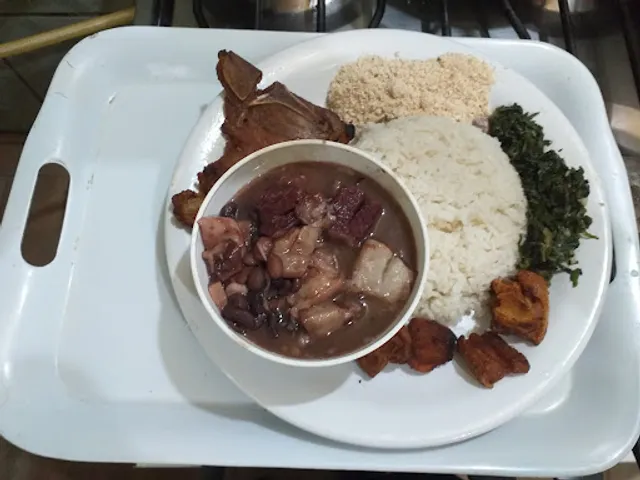 Cantinho do frango assado da Maria