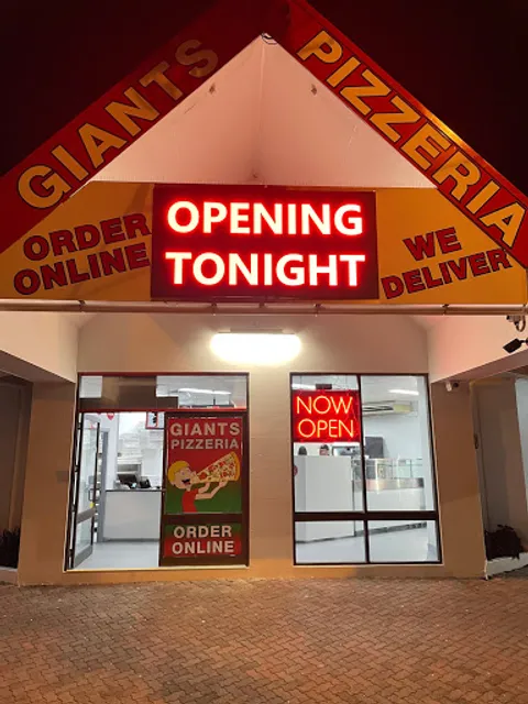 Giants Pizzeria Manunda