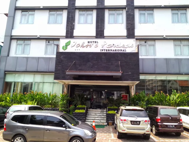 John's Pardede International Hotel