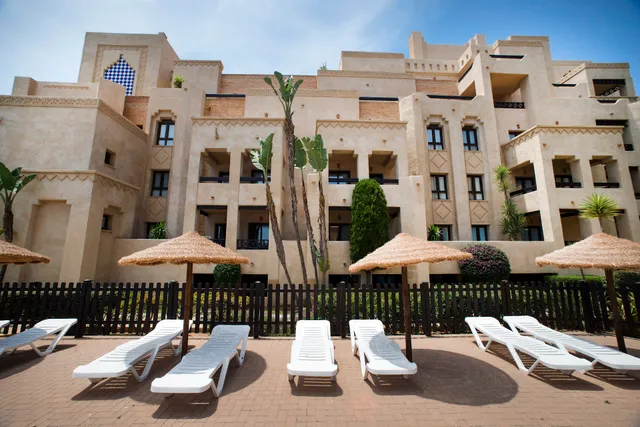 Apartamentos Leo Jardines