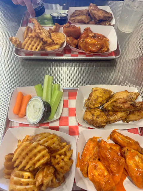 CD’s Wings - Aurora