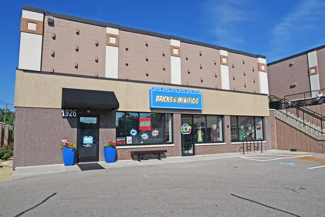 Bricks & Minifigs Kalamazoo