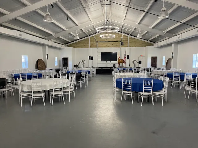 LaDeaux's Bayou Kitchen & Smokehouse