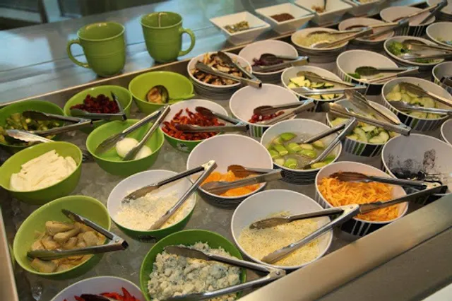 Bowl of Greens Fine Salads