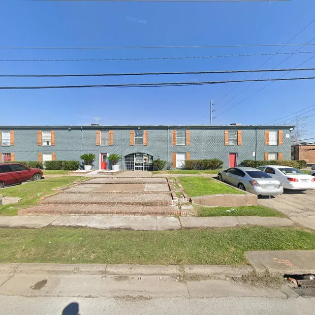 La Hacienda Apartments