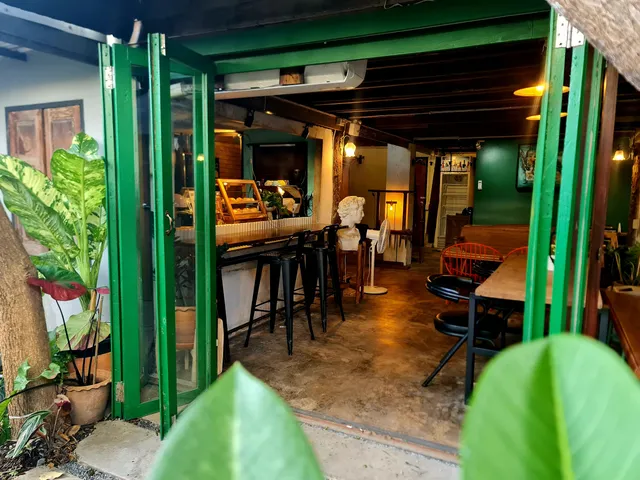 Baan Jiam บ้านยายเจียม (Coffee bar & Breakfast)