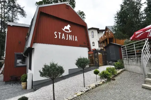 Stajnia