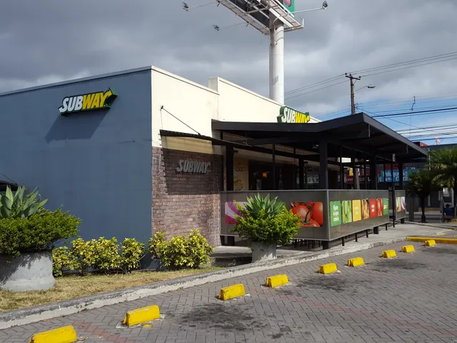 Subway (San Francisco de Dos Ríos)