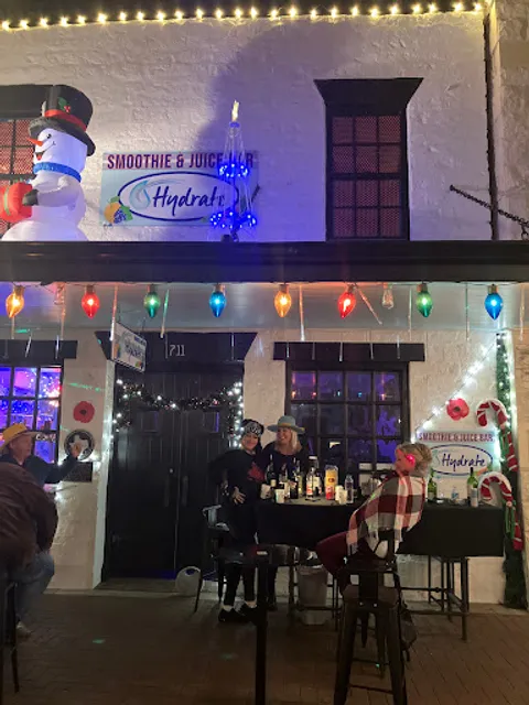 HYDRATE ON THE SQUARE