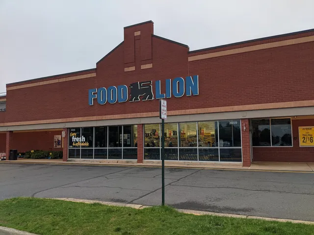 McLearen Square shopping center