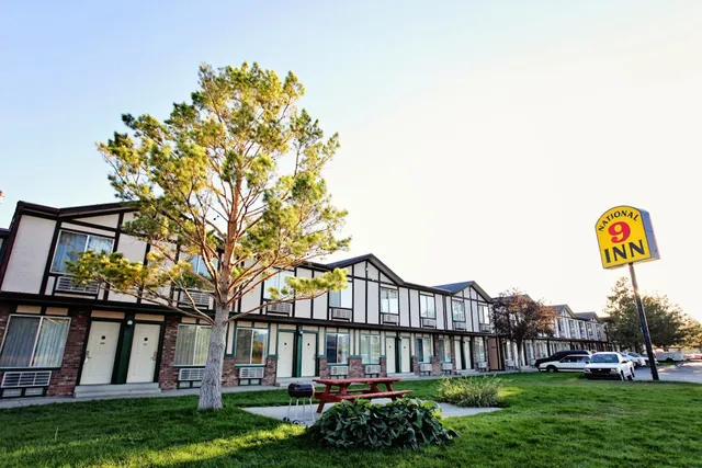 National 9 - Price River Inn