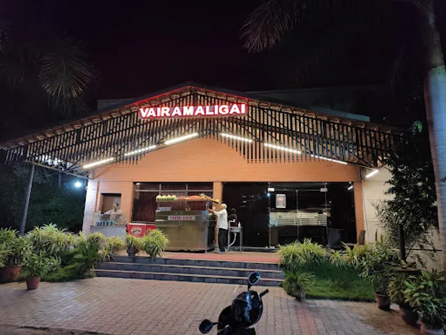 Vaira Maaligai Restaurant