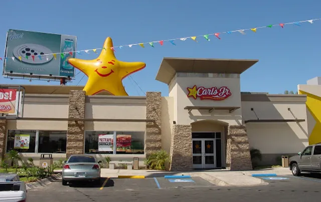 Carl's Jr. - Residencias