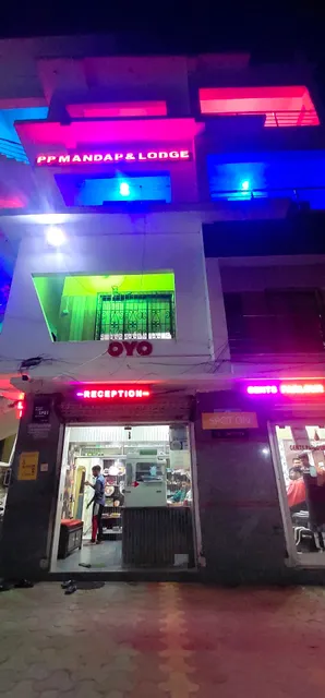 SPOT ON 61060 Hotel Pp Palace And Mandap