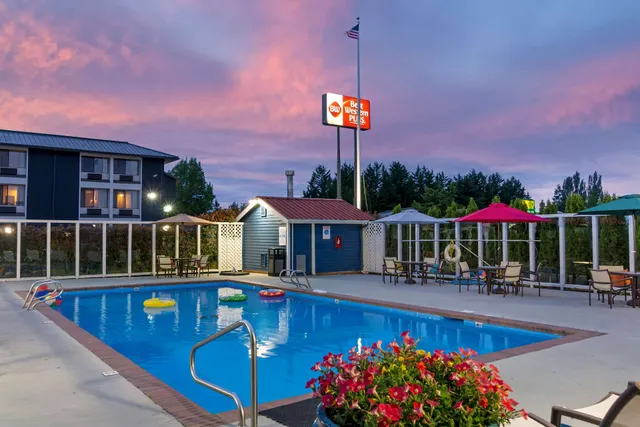 Skagit Valley Inn And Convention Center