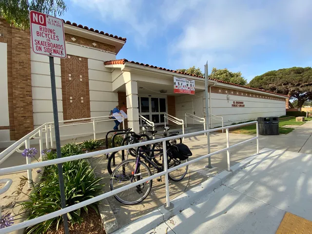 El Segundo Public Library