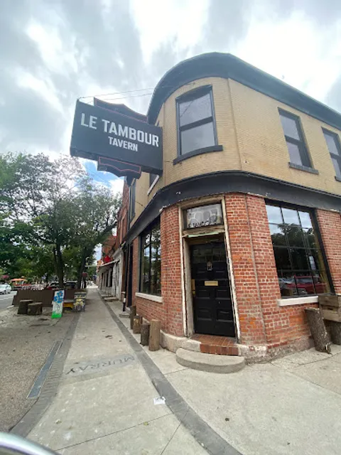 Le Tambour Tavern