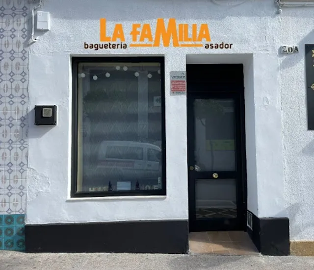 Asador Bagueteria La Familia San Fernando,Cádiz