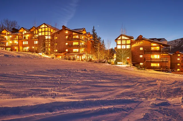 The Crestwood Condominiums