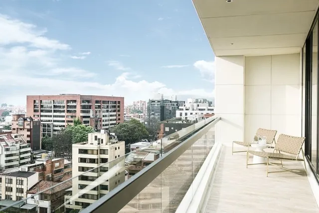 8010 Urban Living - Luxury Home Experience