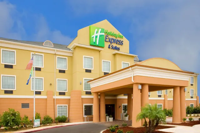 Holiday Inn Express & Suites Jourdanton-Pleasanton by IHG