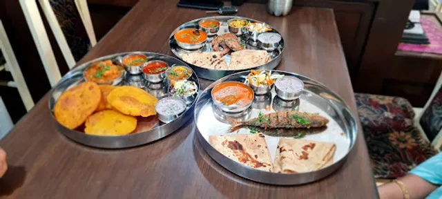 Upper Deck Family Restaurant - Kolhapur