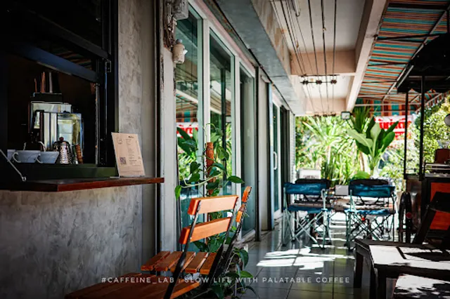 Caffeine Lab & Slow Bar Korat