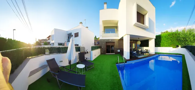 Taza de plata y más casas