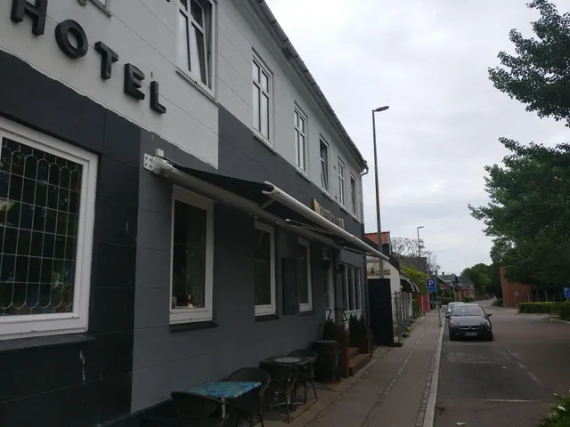 JERNBANEHOTELLET HOLBÆK