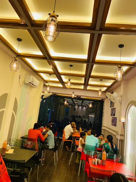 Wow Pizza Cafe Bahraich